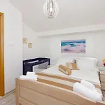 度假居 Valentina 特罗吉尔